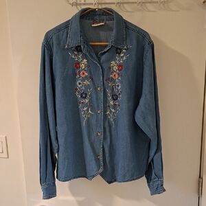 Women's Vintage Nevada Jeans Embroidered Floral Cropped Denim Shirt (Size L)